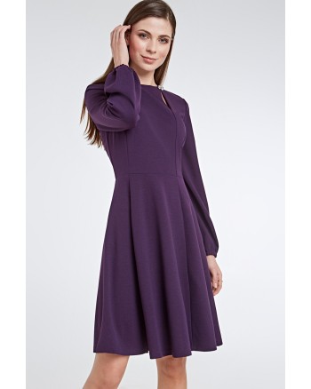 Платье с небольшим вырезом и брошью ( 10200200425) - высокое качество.